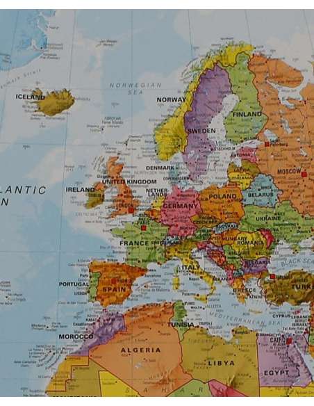 World political wall map - Politikai világtérkép keretezett 200x130 cm